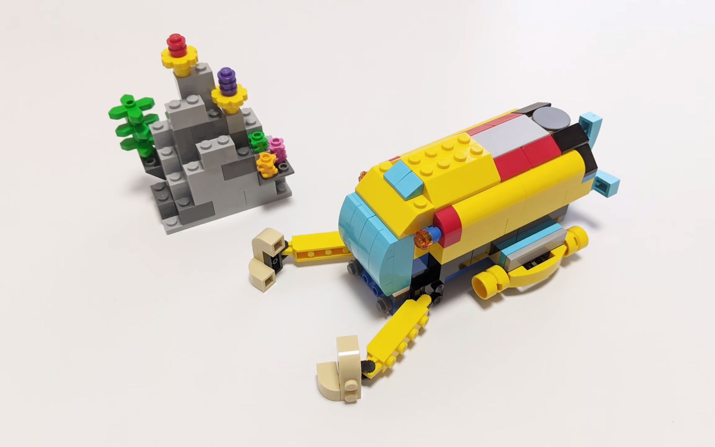 乐高10698拼搭:探索潜水艇