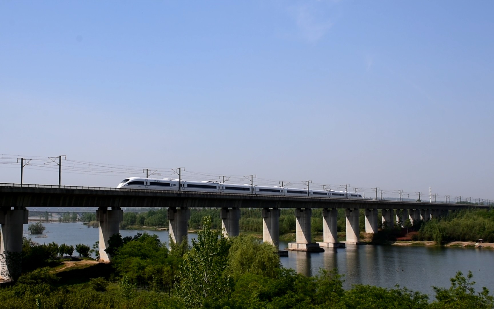 四月的徐兰!徐兰高速铁路洛阳市伊河段随拍