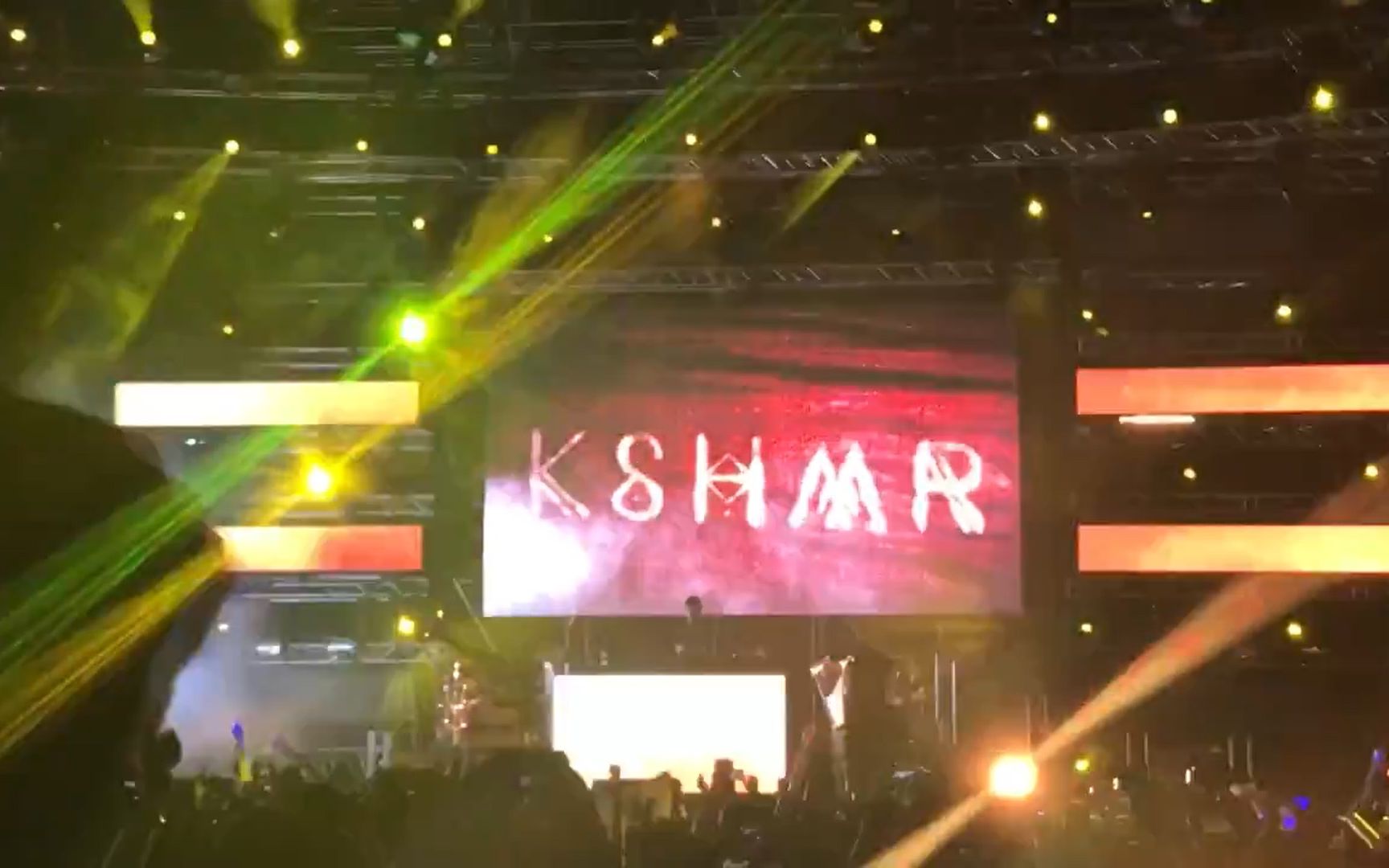 [图]Kshmr - Bazaar (Live at Ultra Singpore 2017) Fan cam version