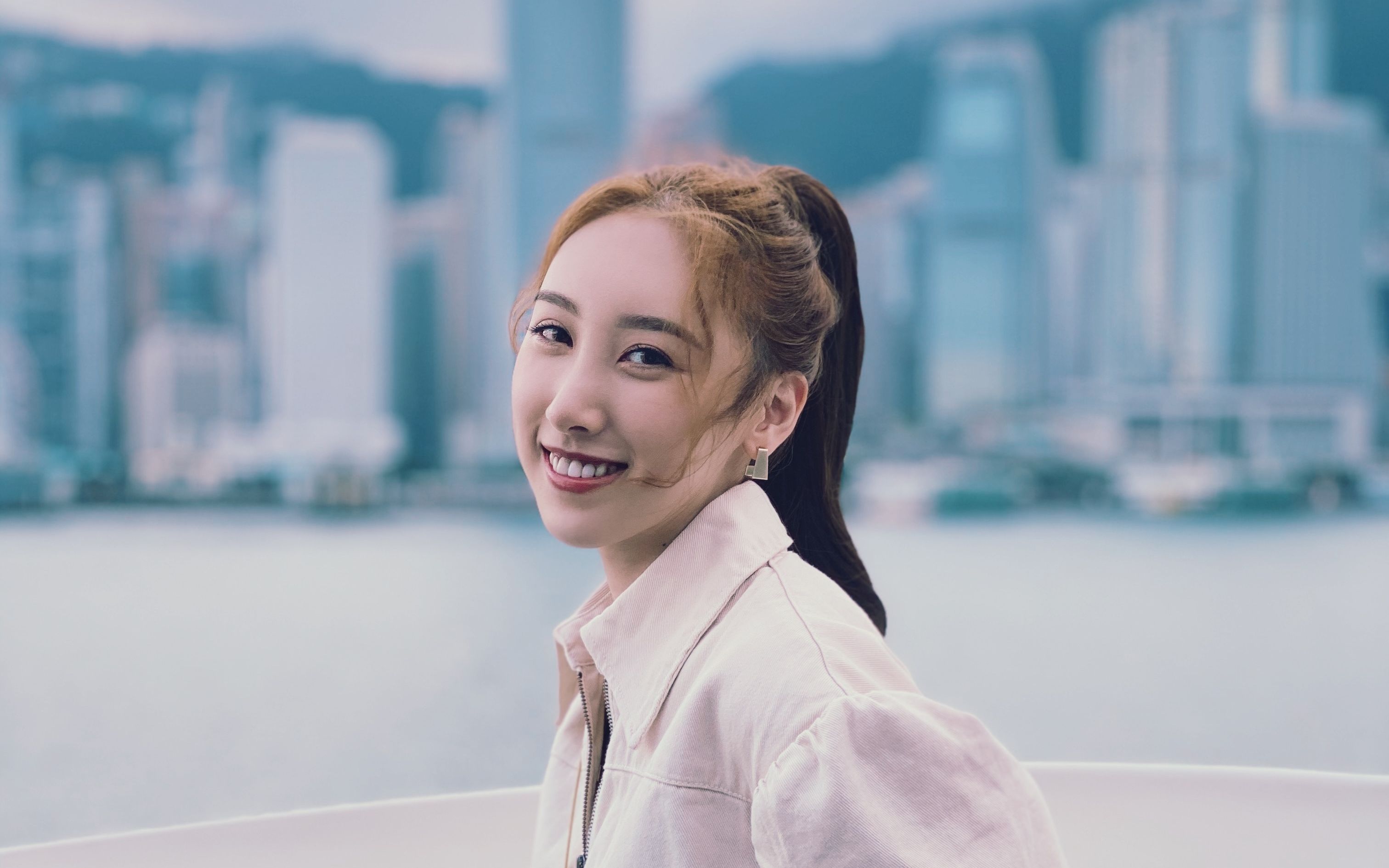 【许靖韵】与林奕匡合唱《高山低谷》,太好听了吧!_哔哩哔哩_bilibili