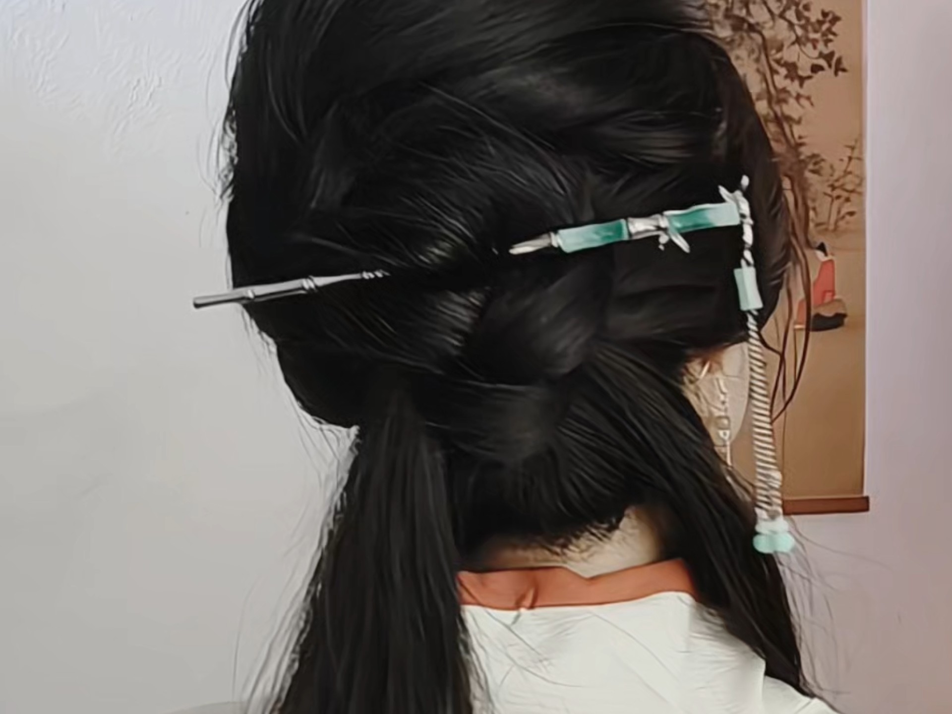 一根发簪盘出氛围感满满的温柔古风发型-