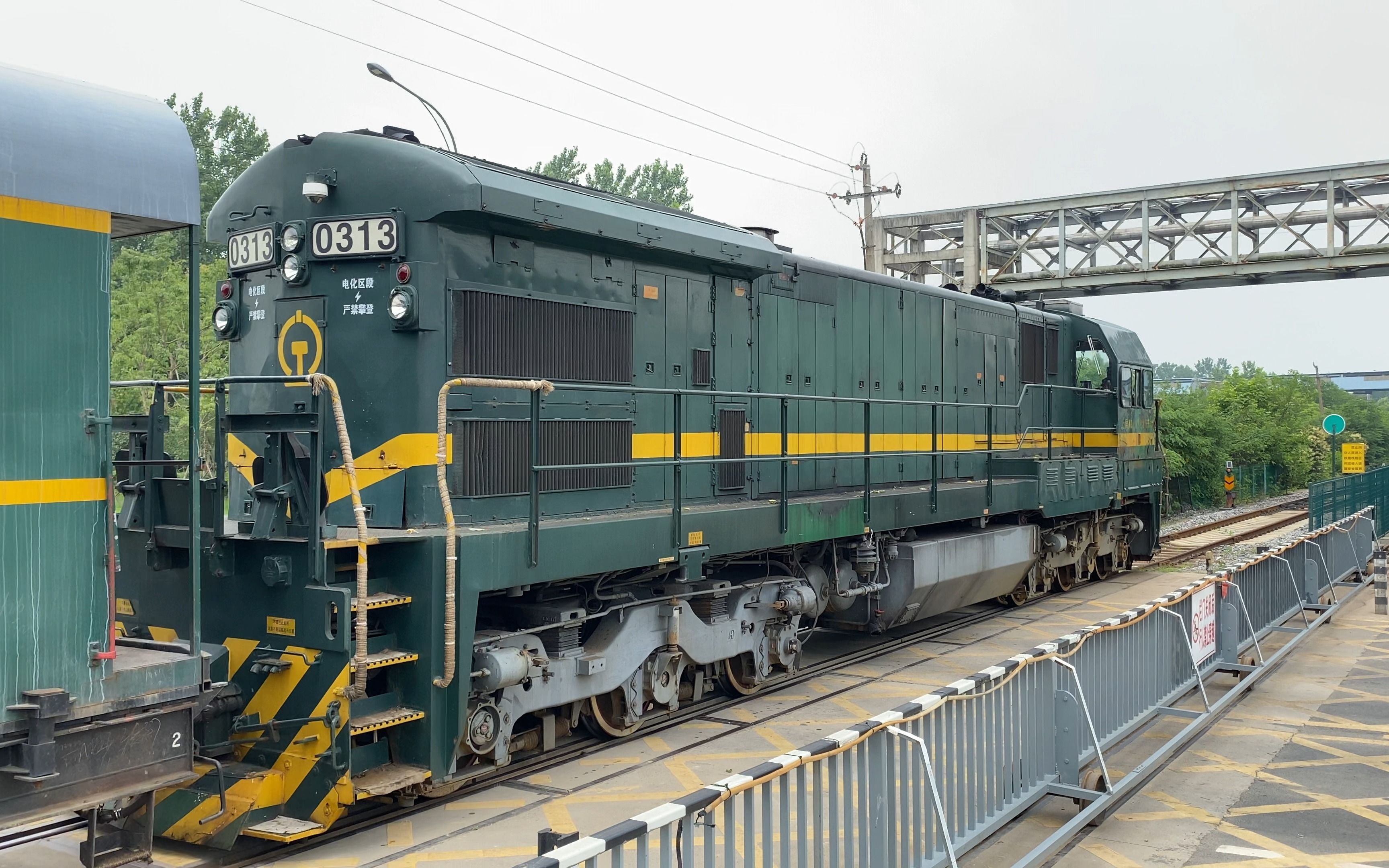 【芜北nd5】nd5-0313推行长轨车转线进入芜湖焊轨厂