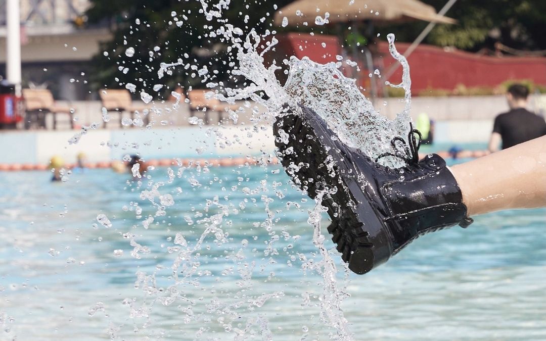 游泳池中jk,作品分享 #支持原创作品