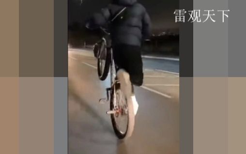 美国亚特兰大的警察真的太有耐心了!哔哩哔哩bilibili