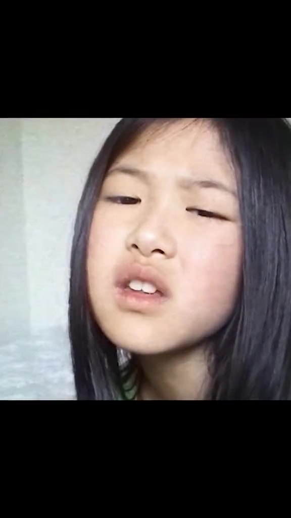 rosé小时候的彩英好可爱啊