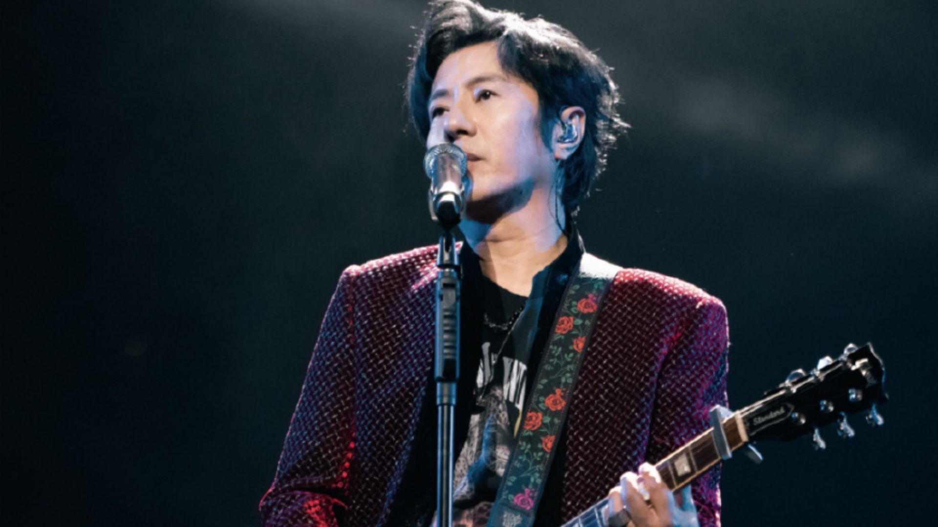 郑钧演唱会嗓子都唱劈了,称能证明自己是真唱,五月天成业界笑话