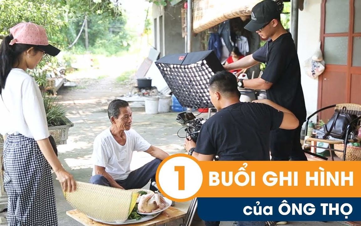 [图]Ông Thọ Đón Tiếp Những Người Bạn Từ TP Hồ Chí Minh Ra Quay Phim