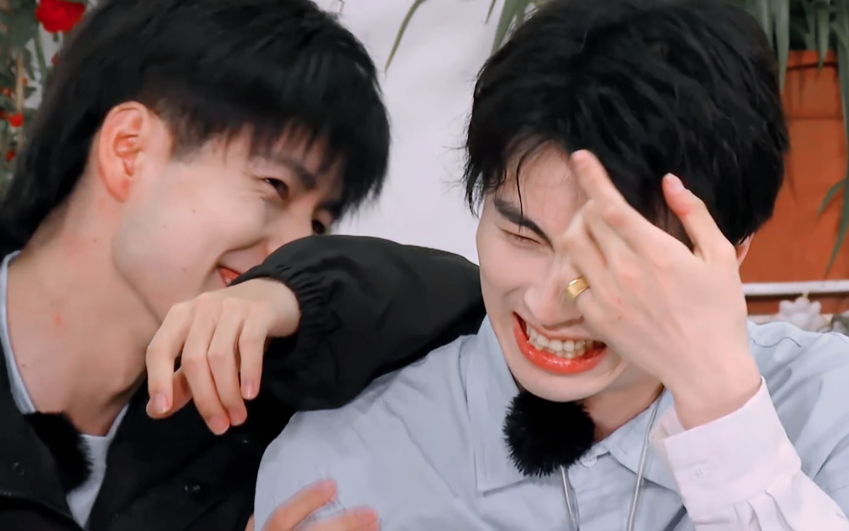 南北cp‖肩膀向你轻轻靠 体温就升高_哔哩哔哩_bilibili