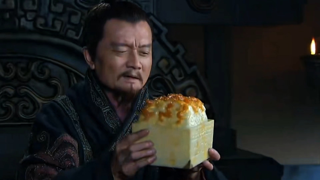 为什么骷髅王袁术敢率先称帝呢?