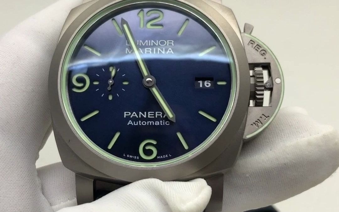 沛纳海1117蓝盘满夜光限量钛合金腕表小评测_哔哩哔哩 (゜-゜)つロ