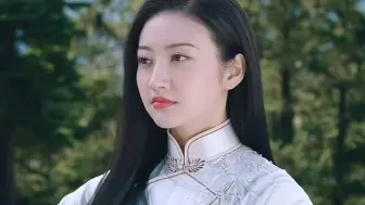 我觉得他的鞋臭烘烘有脚气