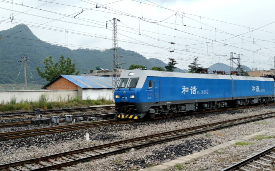 成局贵段hxd16182本务牵引直通货物列车23026贵阳西四道通过去贵阳南