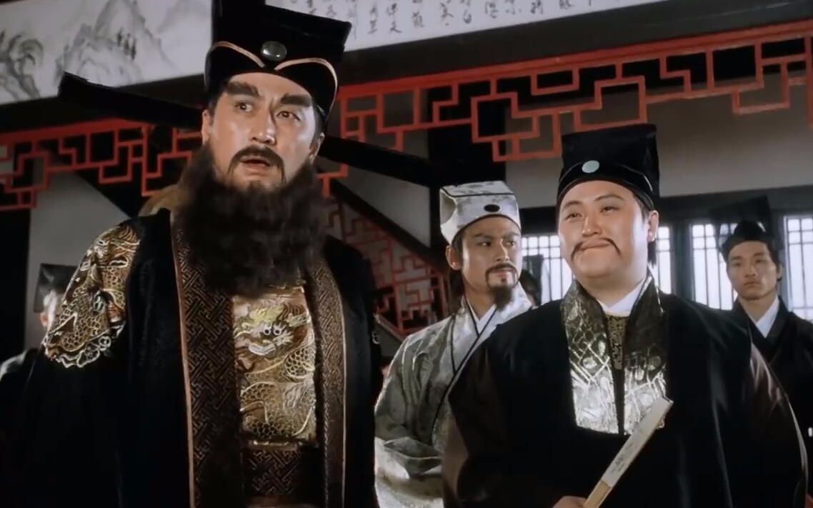 当  代  文  豪