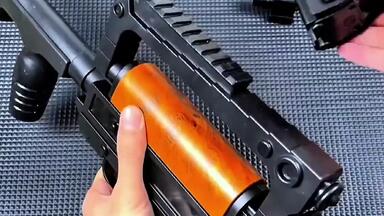 无托版AK！体验服新王！700射速的9.39发射器！Groza突击步枪！_哔哩哔