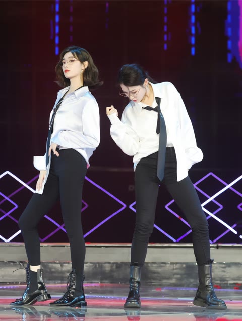 许佳琪,戴萌合体演绎海外金曲 maker