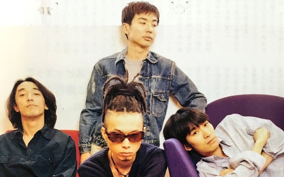 Spitz - 運命の人 & 冷たい頬 live+talk @ music station 980327_哔哩哔哩 (゜-゜)つロ 干杯 ...