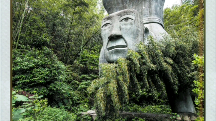 口中吐出飞毛剑,拿起雄鸡祭五猖,五猖受我雄鸡血,各个面上放豪光,稽首顶礼五营五猖兵马大元帅,翻坛祖师张五郎哔哩哔哩bilibili