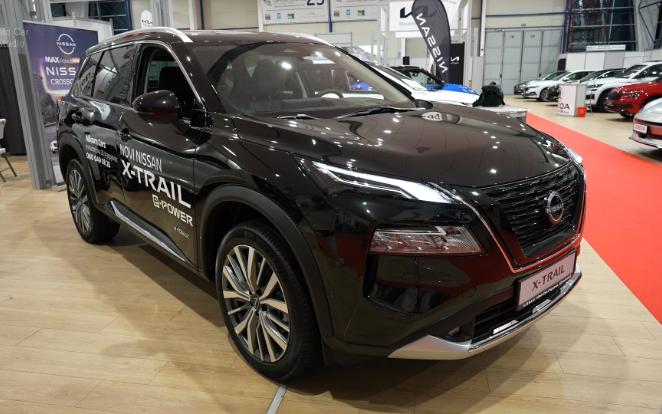全新2024日产x-trail e-power大型suv细节