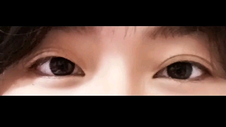 原来爱一个人看他的眼睛里是有光的