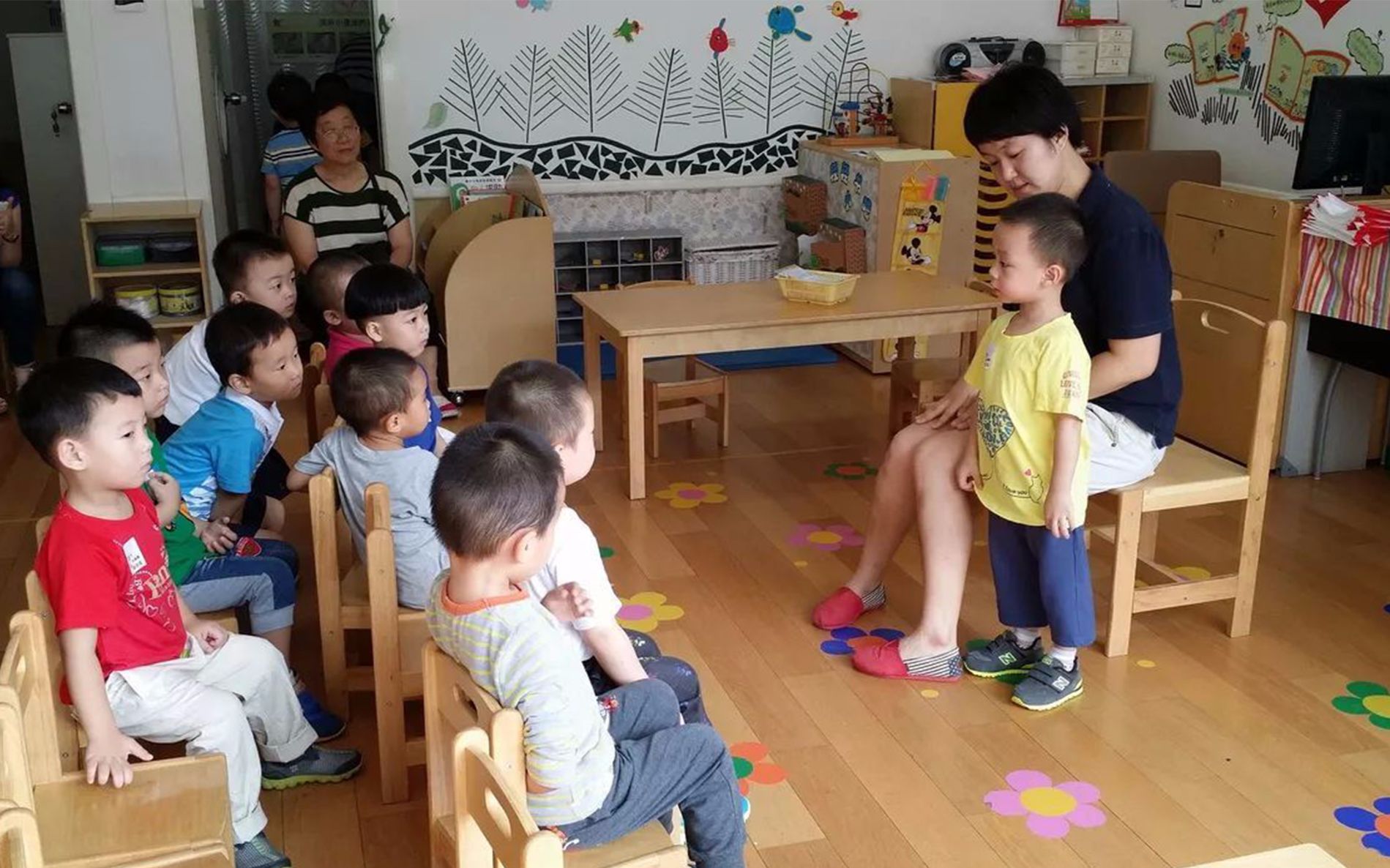 为什么幼儿园学费那么高还会有虐童事件发生?哔哩哔哩bilibili