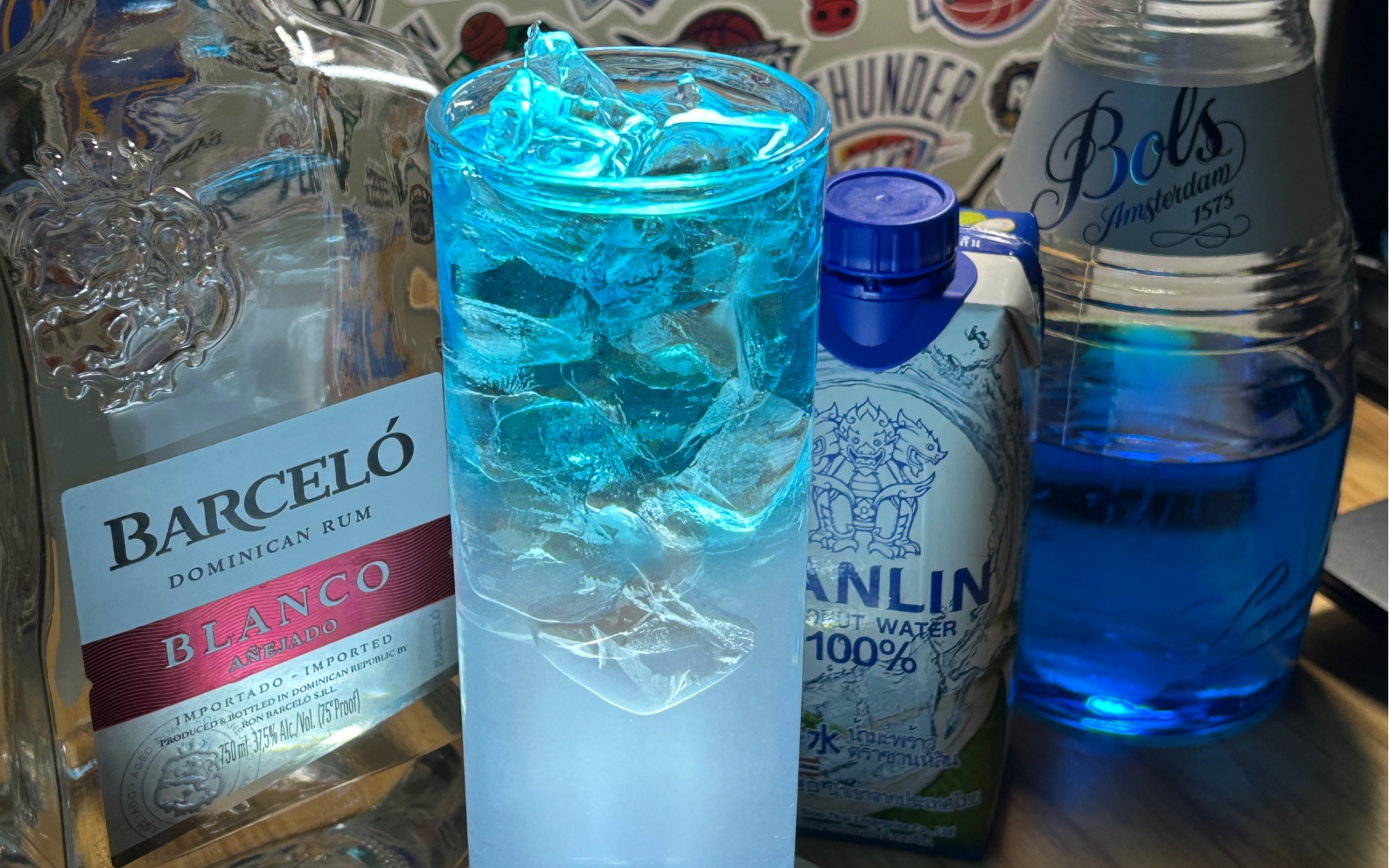 冰岛鸡尾酒|在世界的尽头,你可以忘了全世界