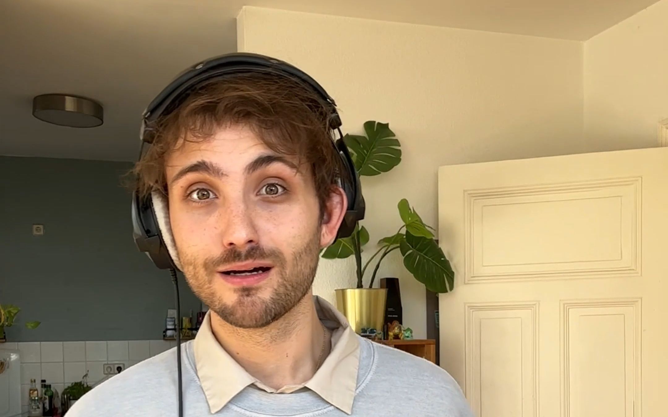 chris james - 快来听听看我唱的bts的《life goes on》吧,希望你们会