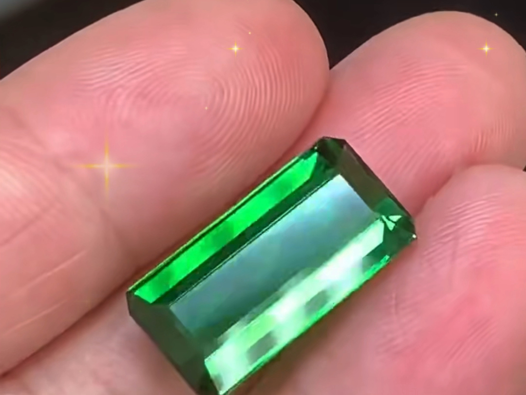 电光绿 碧玺 祖切 12.05ct款式设计参考