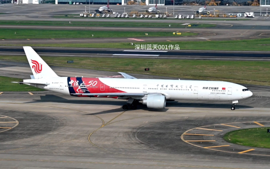 国航"中法建交50周年"涂装b777-300er展翅高飞.