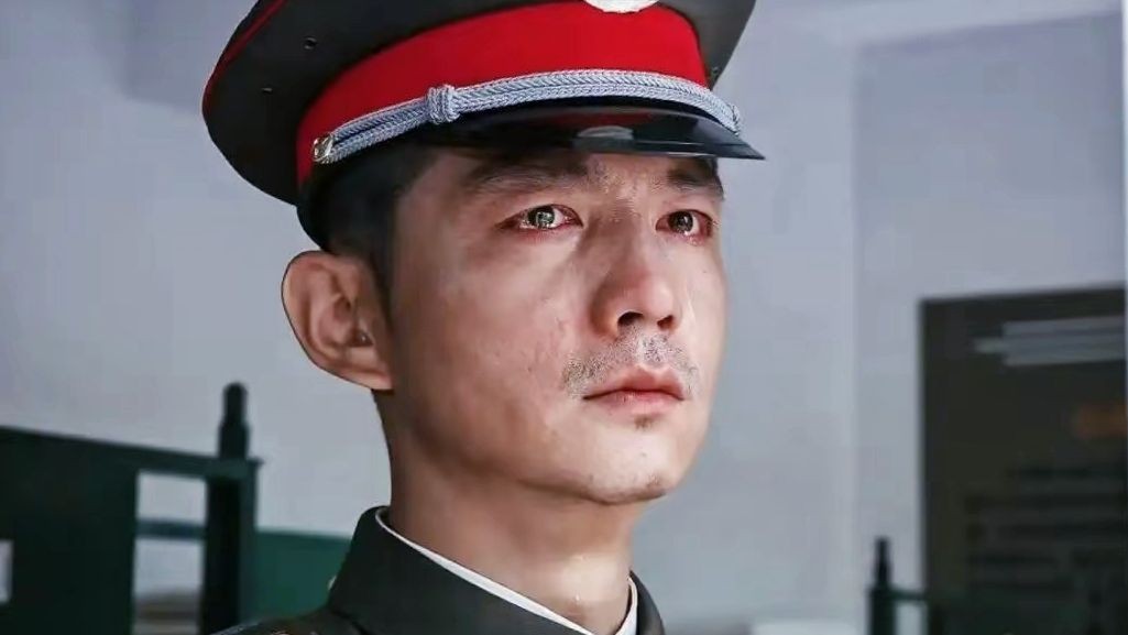 "这一刻我才真正明白，为何他能成为钢七连最硬的兵"