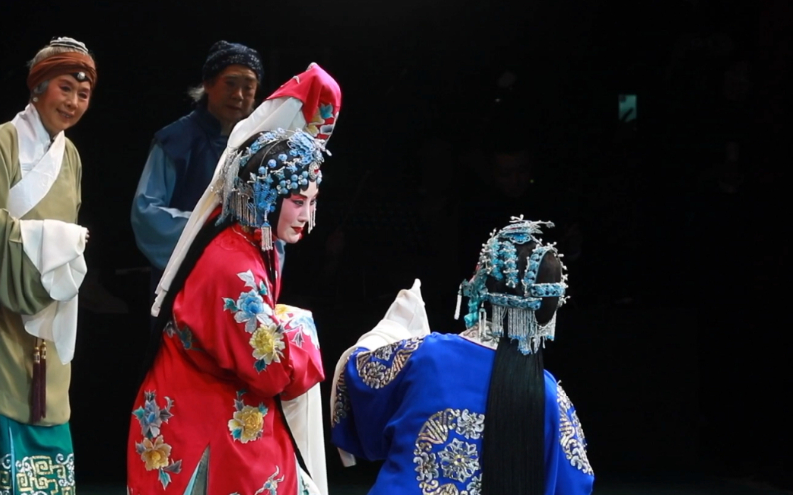 唯美时刻——张火丁《锁麟囊·团圆》_哔哩哔哩_bilibili