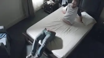宅男不愿出门找女友 下半身气的离家出走 独自去酒吧和妹子尬舞 离家出走的下半身 哔哩哔哩 Bilibili