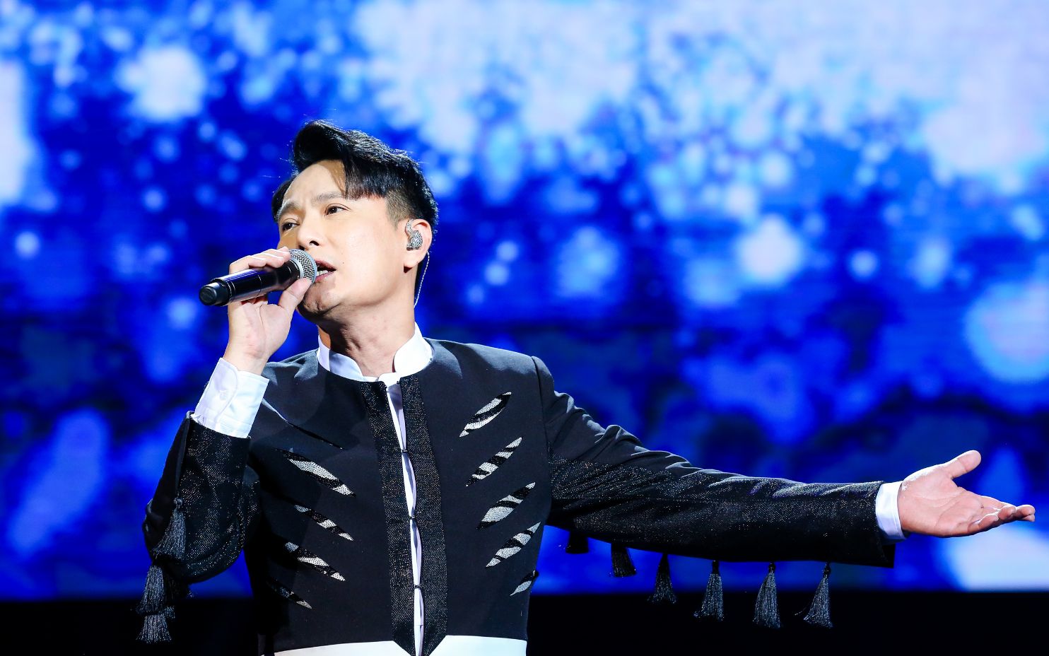 张信哲《过火》快来欣赏下吧