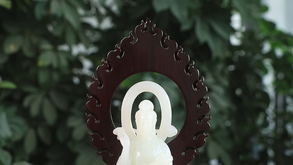 收藏级和田玉羊脂白玉观音·摆件,细度过灯,工艺精湛,玉质温润细腻