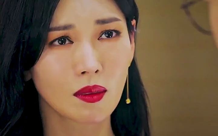 【顶楼3】千老师还是这样看着顺眼,最后那个拍照立马换表情,真的太