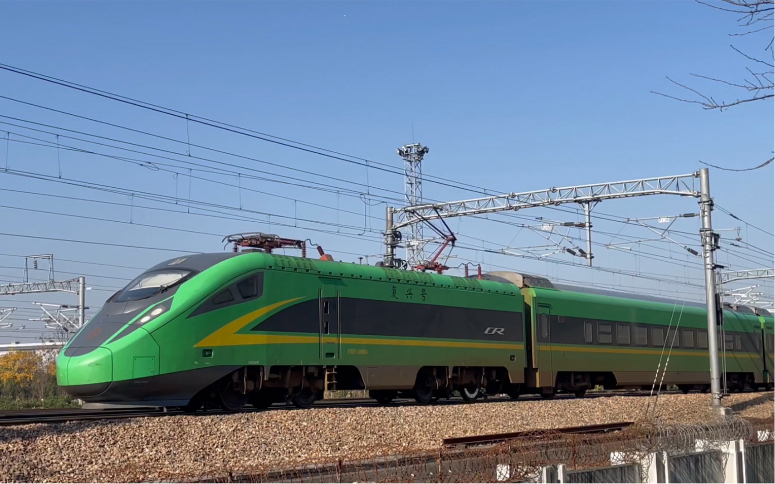 cr200j-短编组杭东普速场30道发车_哔哩哔哩_bilibili