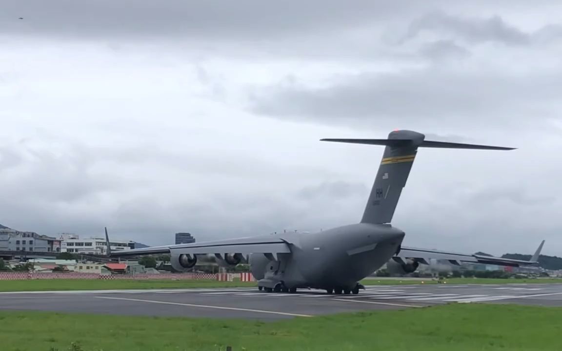 美军c17全球霸王iii运输机松山机场起飞youtube