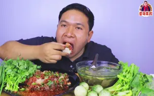 Video herunterladen: 普哥美食：凉拌香辣牛肉，再来碗猪肝汤，太下饭了！