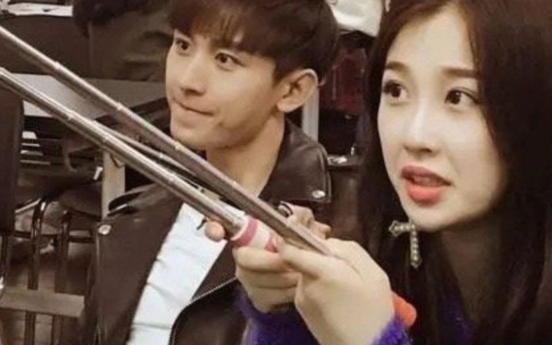 成毅 虞书欣 一年级的老友顶峰相见-429qwertyuiop-默认收藏夹-哔哩