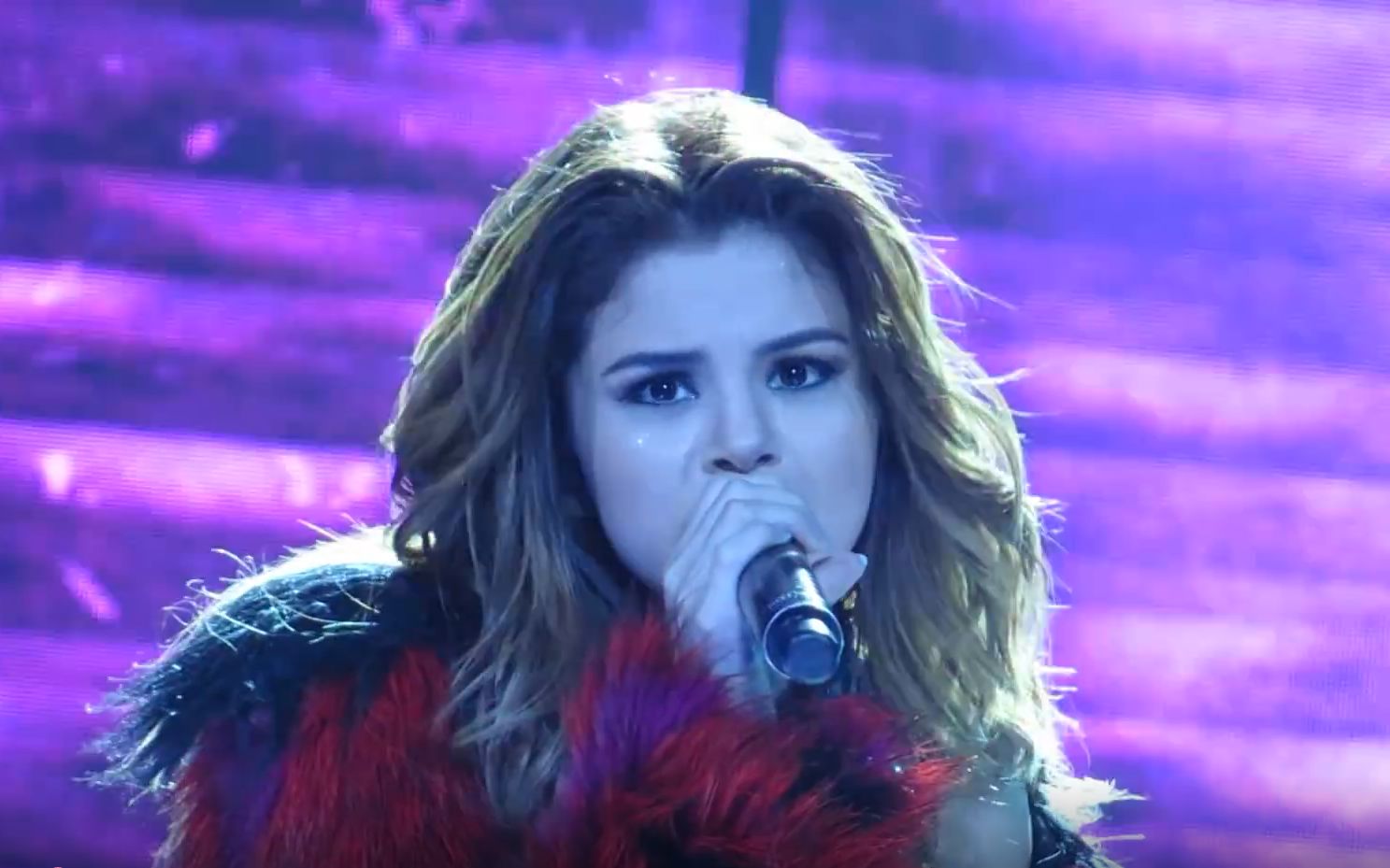 selena gomez - revival (remix)(live @ revival tour live in