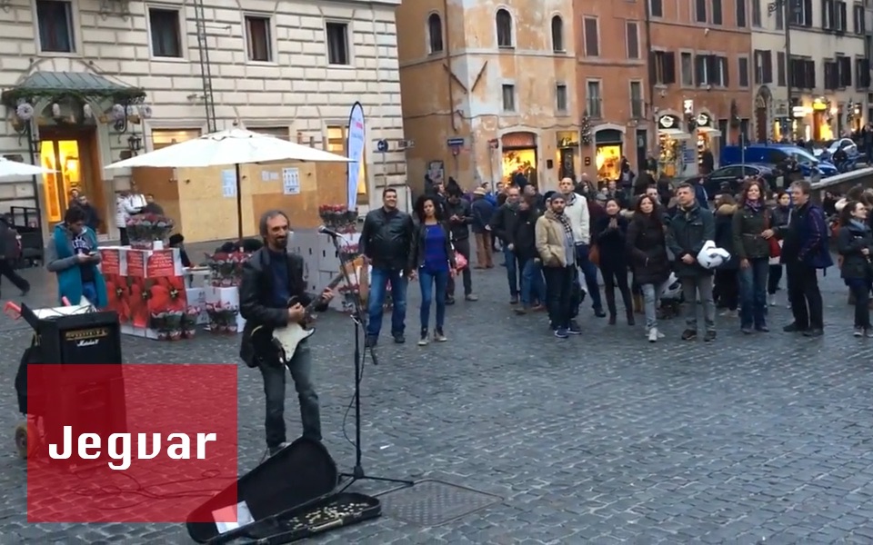 [图]【中英双字】【Pink Floyd】Another Brick In The Wall - Busker Cover @ Pantheon Rome