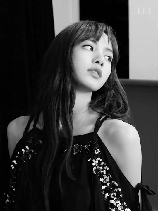 【BLACKPINK】Lisa ELLE KOREA 杂志的幕后采访中字哔哩哔哩bilibili