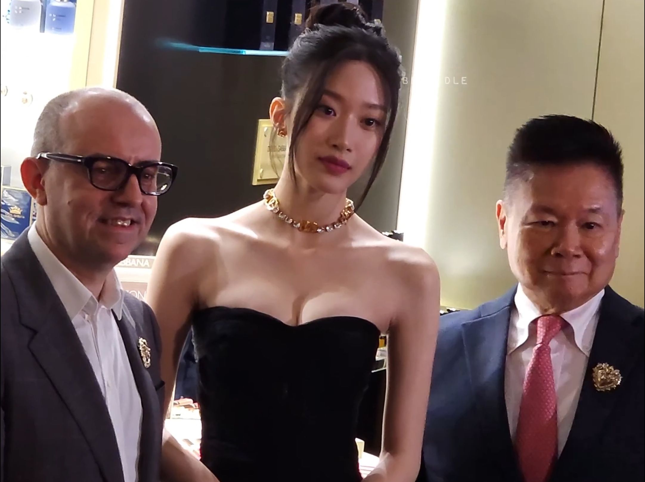 文佳煐 | 顶级颜值和身材 倾国极美