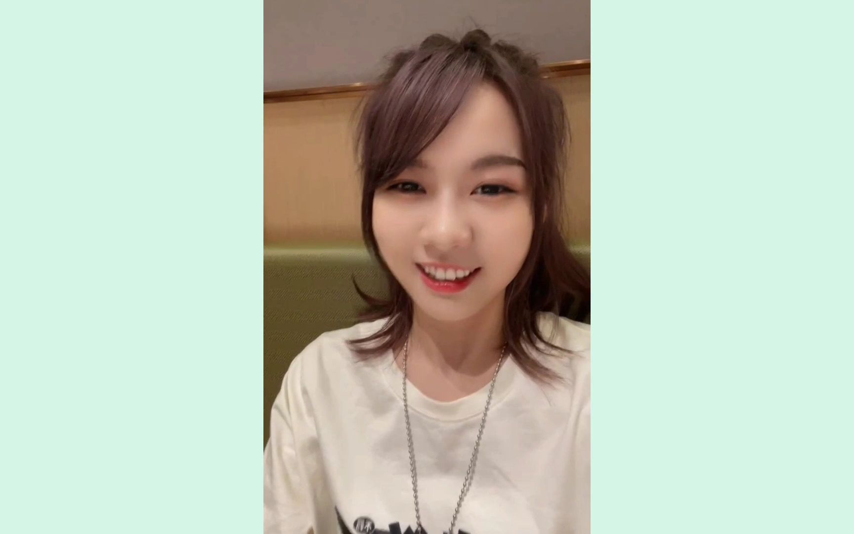 活动作品龙媛她在直播的时候假装矜持海底捞浅播一下