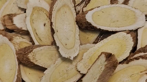 来尝尝正宗的岷县黄芪