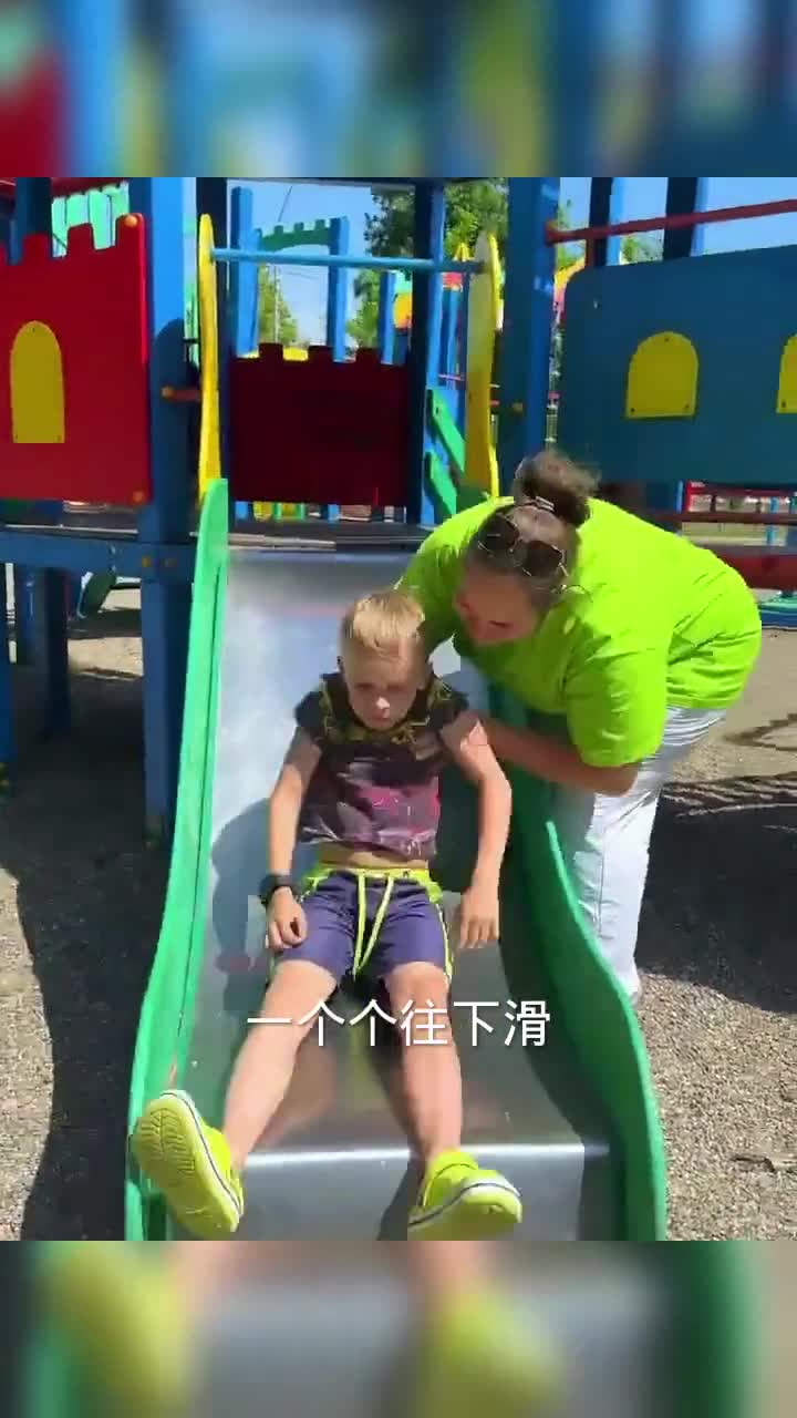 坏人打小孩图片