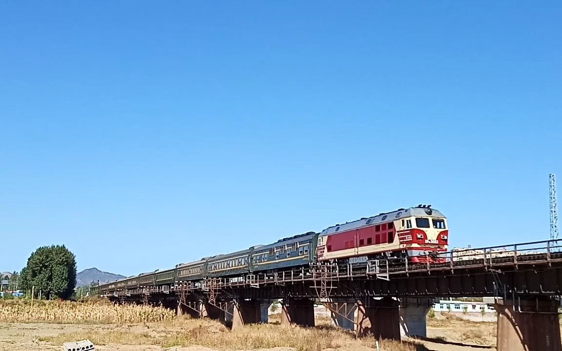 【朝阳铁路车迷俱乐部】客车k7384次通过叶赤线一公里大桥