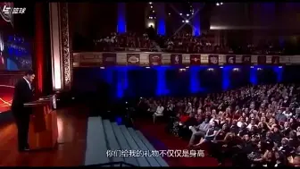 Video herunterladen: 奥尼尔与巴克利一起调侃姚明，姚明的幽默毫不逊色！