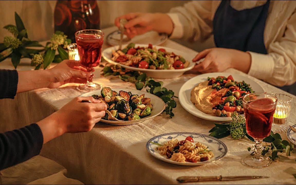 [图]【vegan 圣诞限定】祝愿大家有一个温馨愉快的圣诞！来看看这些食谱找找灵感准备圣诞晚餐！（录屏 | 附加自动翻译字幕）