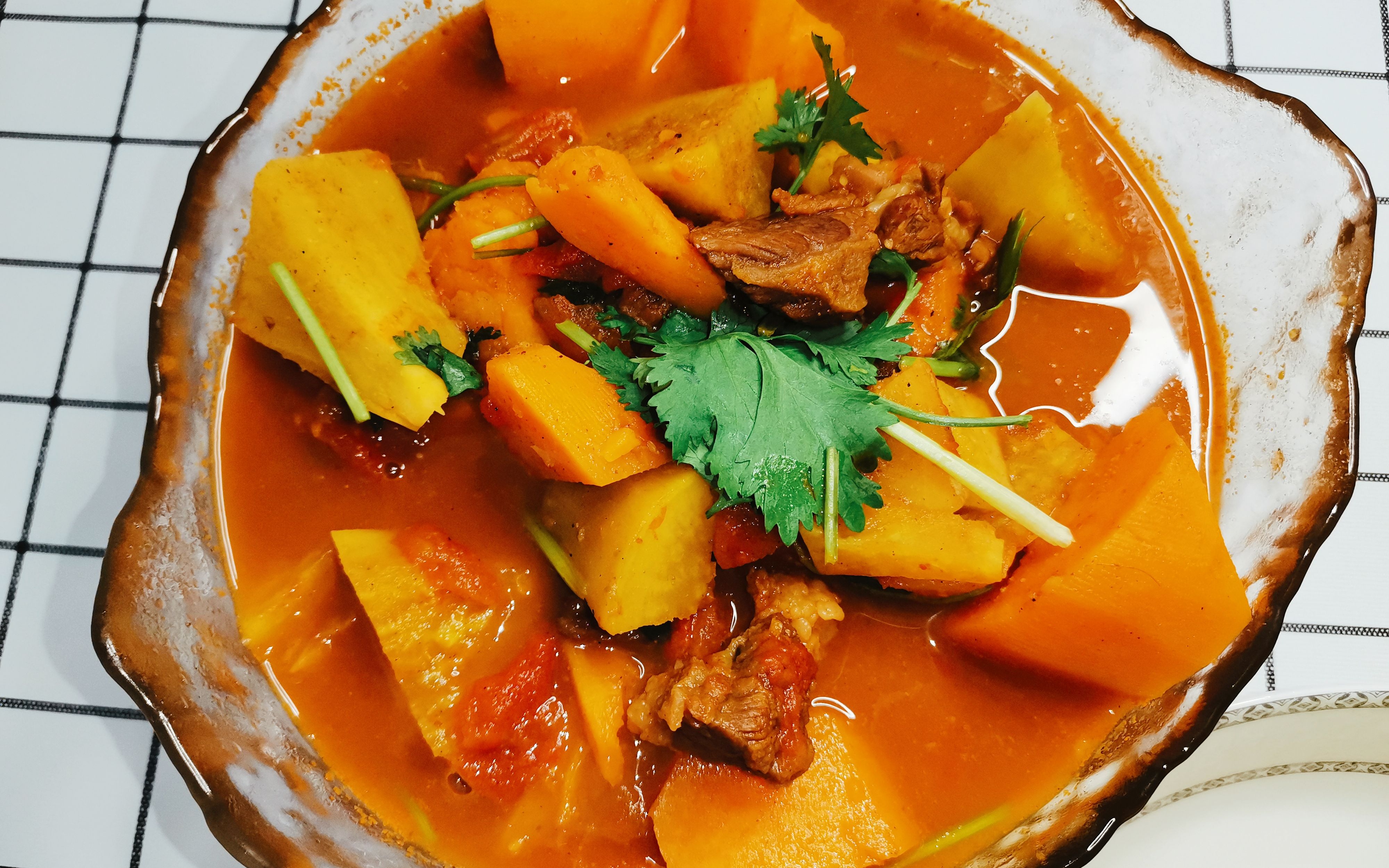 酸甜香浓的牛肉番茄地瓜汤,喝下一大碗,连主食都不用吃了_哔哩哔哩