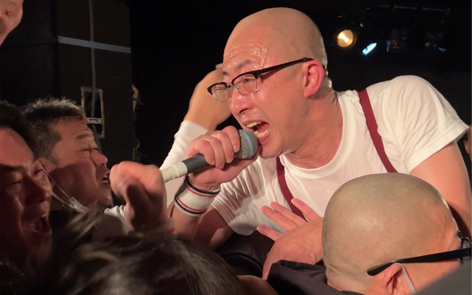 日本skinhead乐队 raise a flag